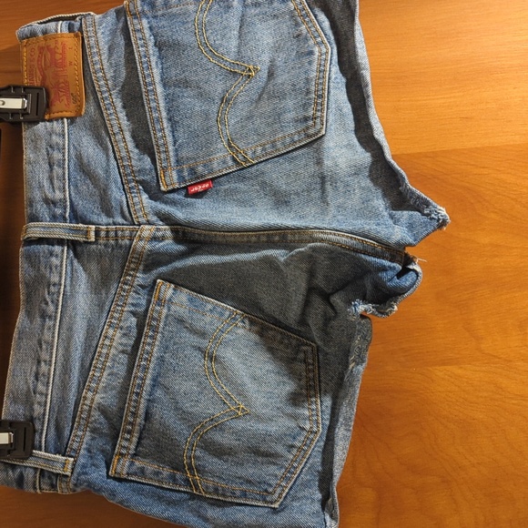 Levi's Button Fly 501 Shorts W27 - Picture 2 of 7